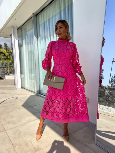 Cecilia – Stilvolles Midikleid mit Spitzendetails