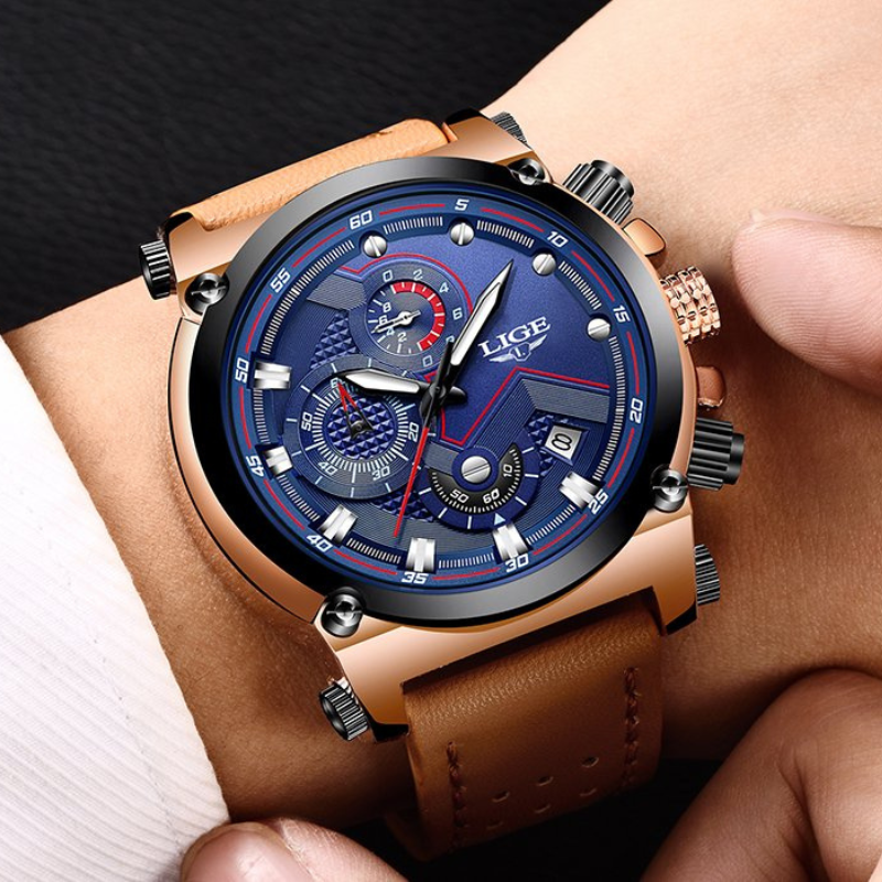 klassische Sportuhr mit braunem Lederarmband