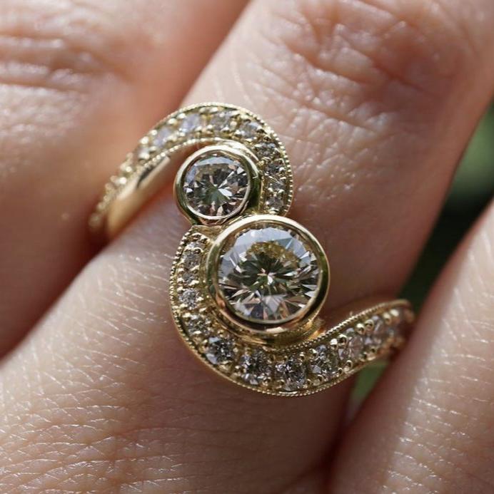 Vintage Unregelmäßige Spirale Zirkonia Ring