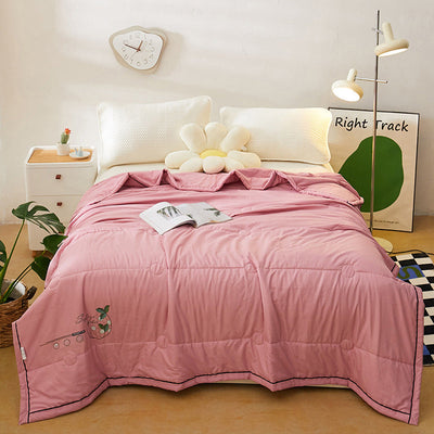 CoolLuxe™ | Kühlende Bettdecke aus Eisseide für den Sommer