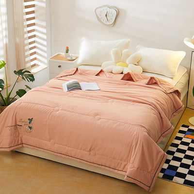 CoolLuxe™ | Kühlende Bettdecke aus Eisseide für den Sommer