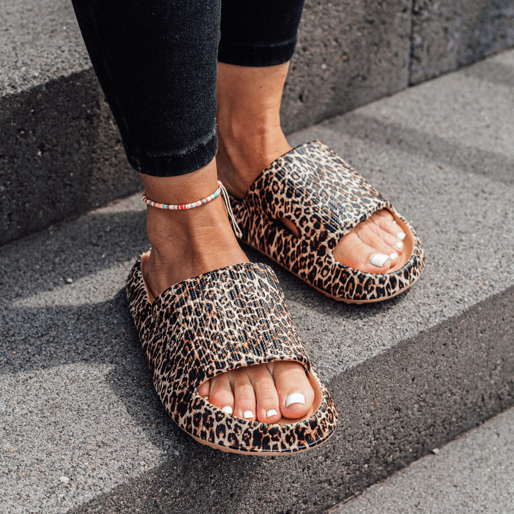 Slide-Sandale mit Strukturband | Extra-Sohle | Bequem & Modern