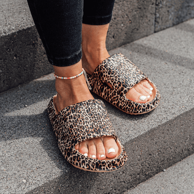 Slide-Sandale mit Strukturband | Extra-Sohle | Bequem & Modern