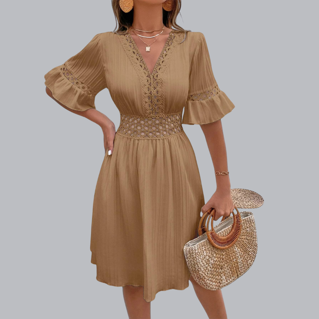 Regina™ | Feminines Kleid mit Stickdetails und Taillenbetonung