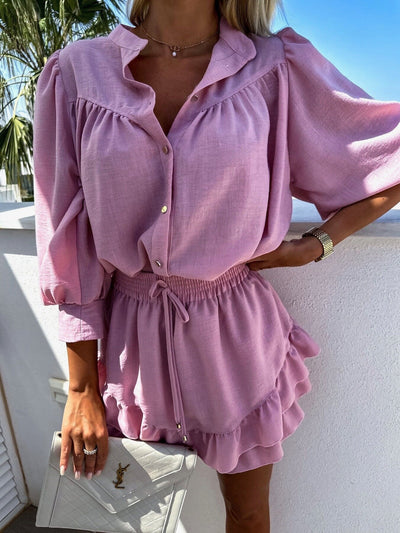 Zweiteiliges Set | Leichte Bluse & Rüschenshorts | Feminin & Verspielt