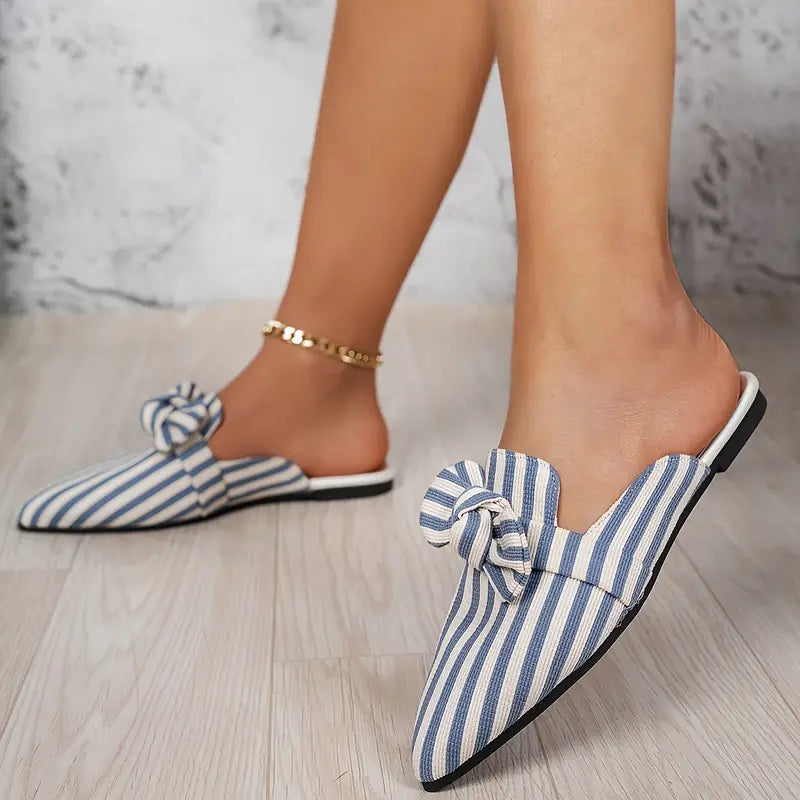 Mules mit Schleife | Spitz zulaufend | Feines Streifenmuster