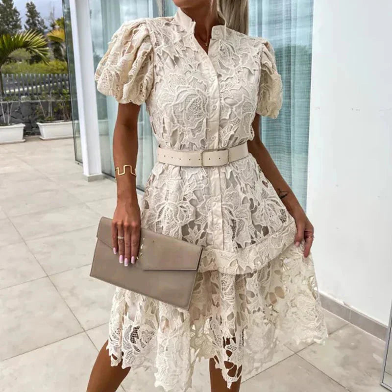 Spitzenkleid mit Puffärmeln | Eleganz & Verspieltheit | Taillierte Passform