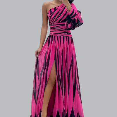 Nora™ | Asymmetrisches Maxikleid mit modernem Streifenmuster