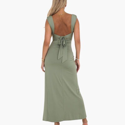 Dagmar | Figurbetontes Schlitzkleid mit Raffungen