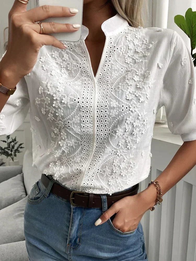Bluse mit Stickerei | Elegante Details | Feminin & Zeitlos
