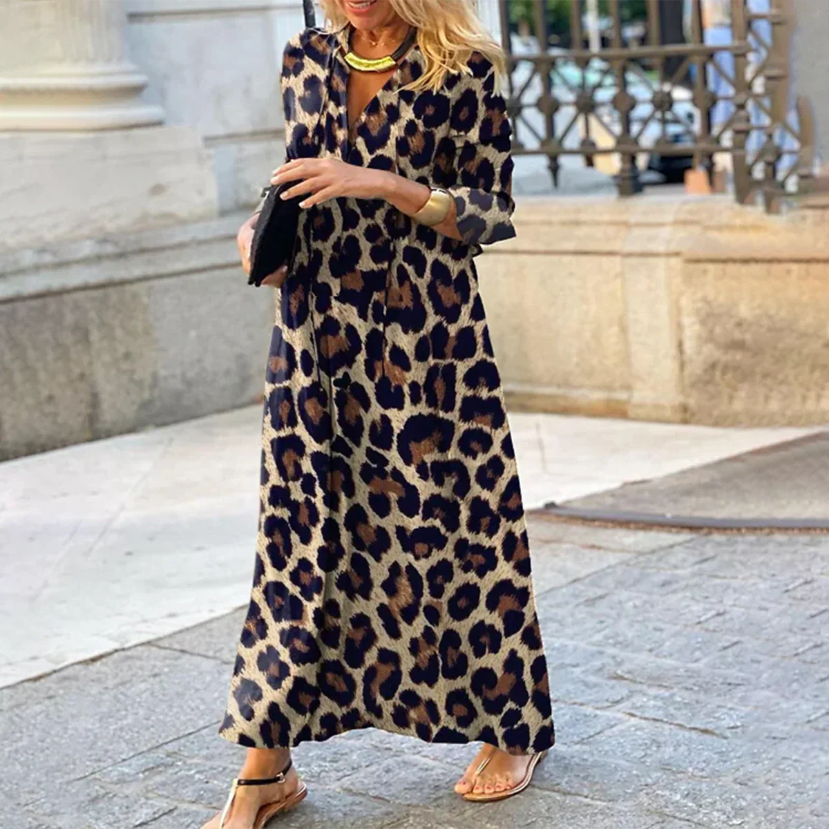Silvie | Mutiger und eleganter Leo-Kleid