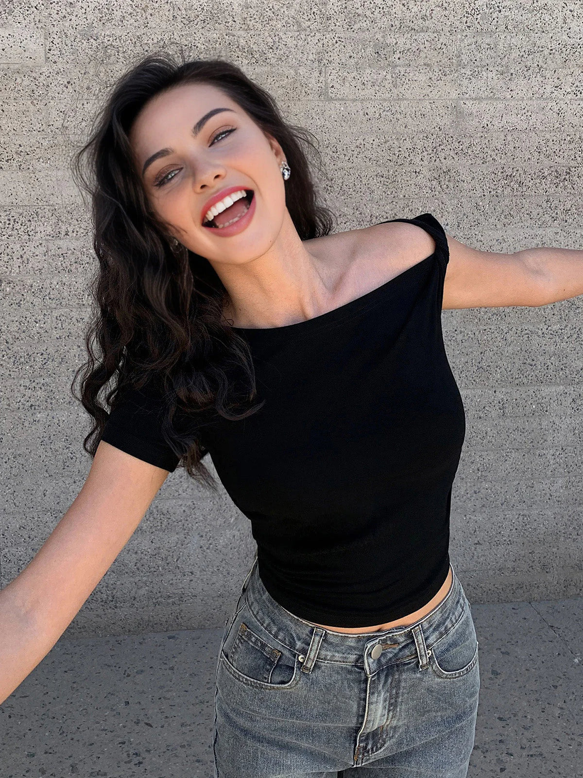 Asymmetrisches Crop-Top | One-Shoulder | Figurbetonter Schnitt