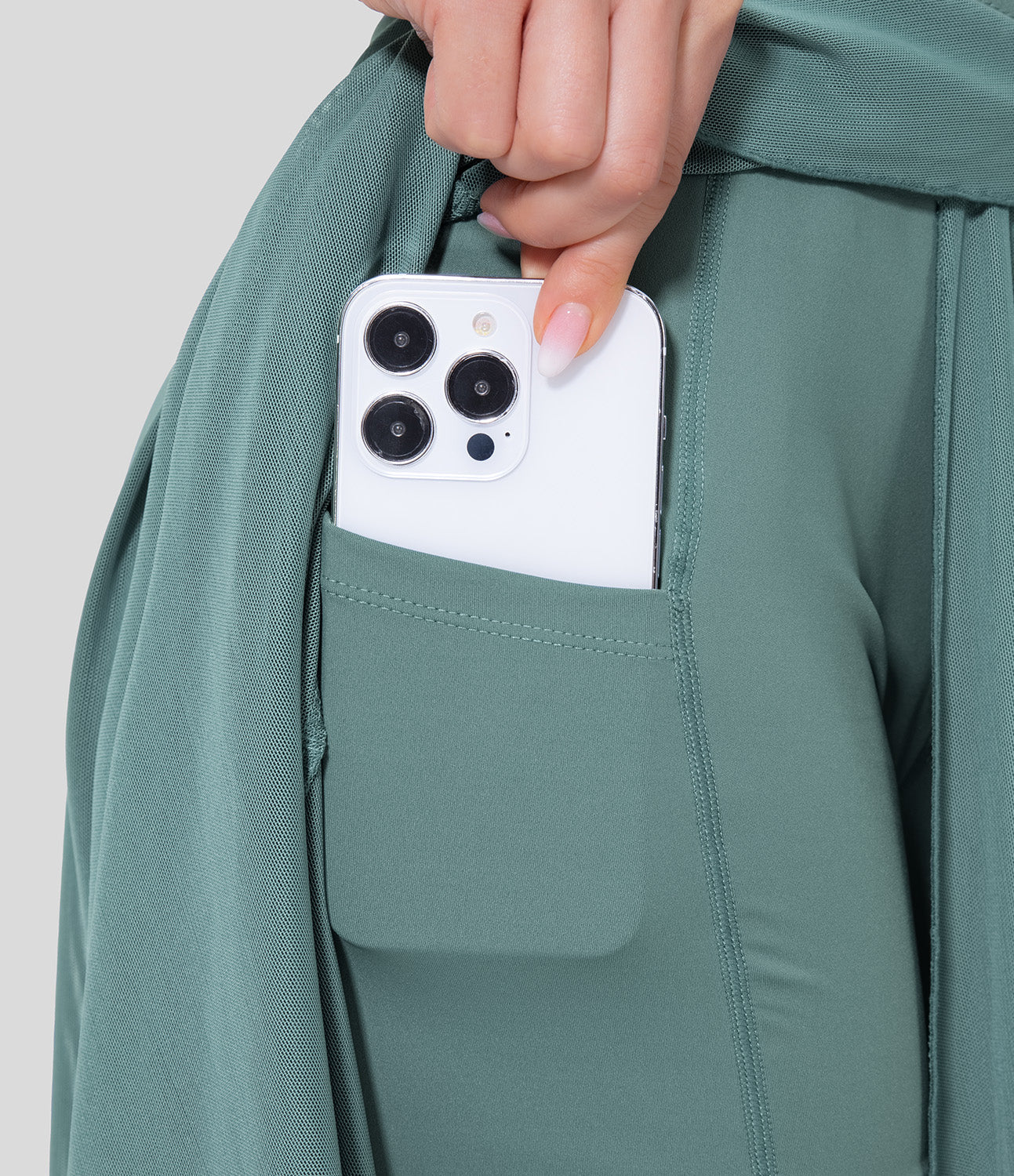 Anika -  Zeitloses High-Waisted Rock-Set