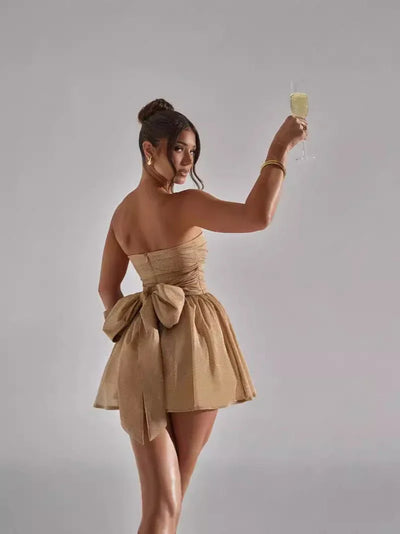 Glitzerndes Mini-Kleid | Trägerlos & Elegant | Party-Highlight