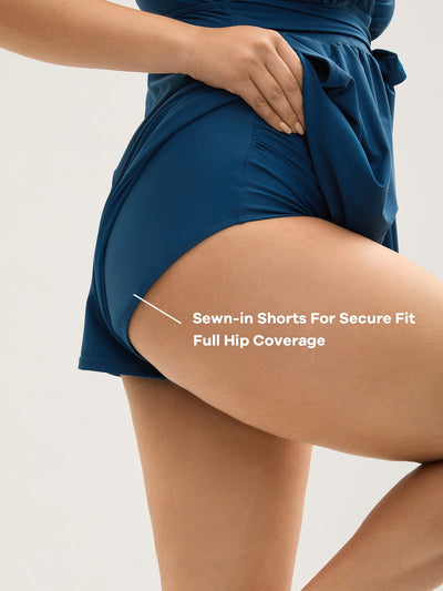 AquaWrap™ – Einfarbiger Einteiler-Badeanzug mit Wickelausschnitt und Gürtel