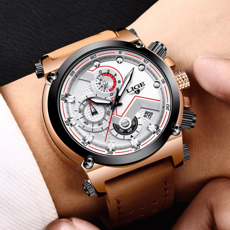 klassische Sportuhr mit braunem Lederarmband