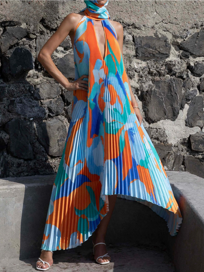 Rica - Rückenfreies, ausgestelltes Kleid mit geometrischem Print