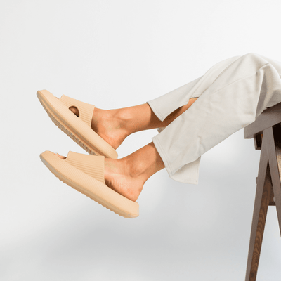 Slide-Sandale mit Strukturband | Extra-Sohle | Bequem & Modern