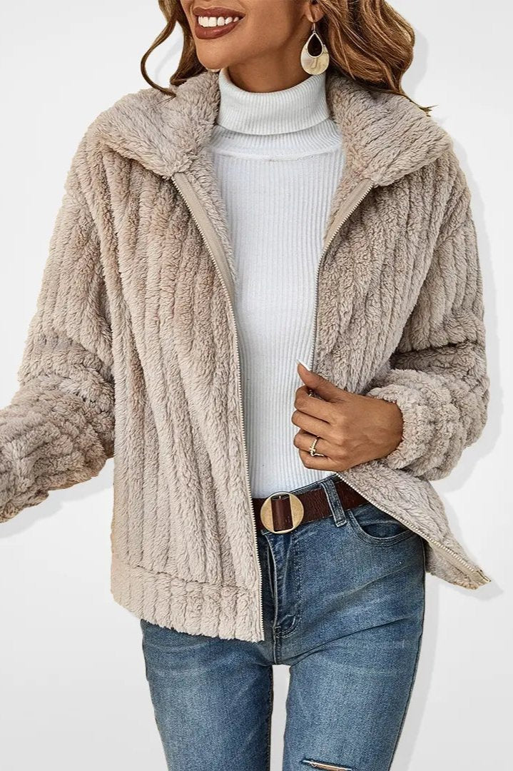 Kehlani - Kurze und warme TEDDY Jacke mit Reißverschluss