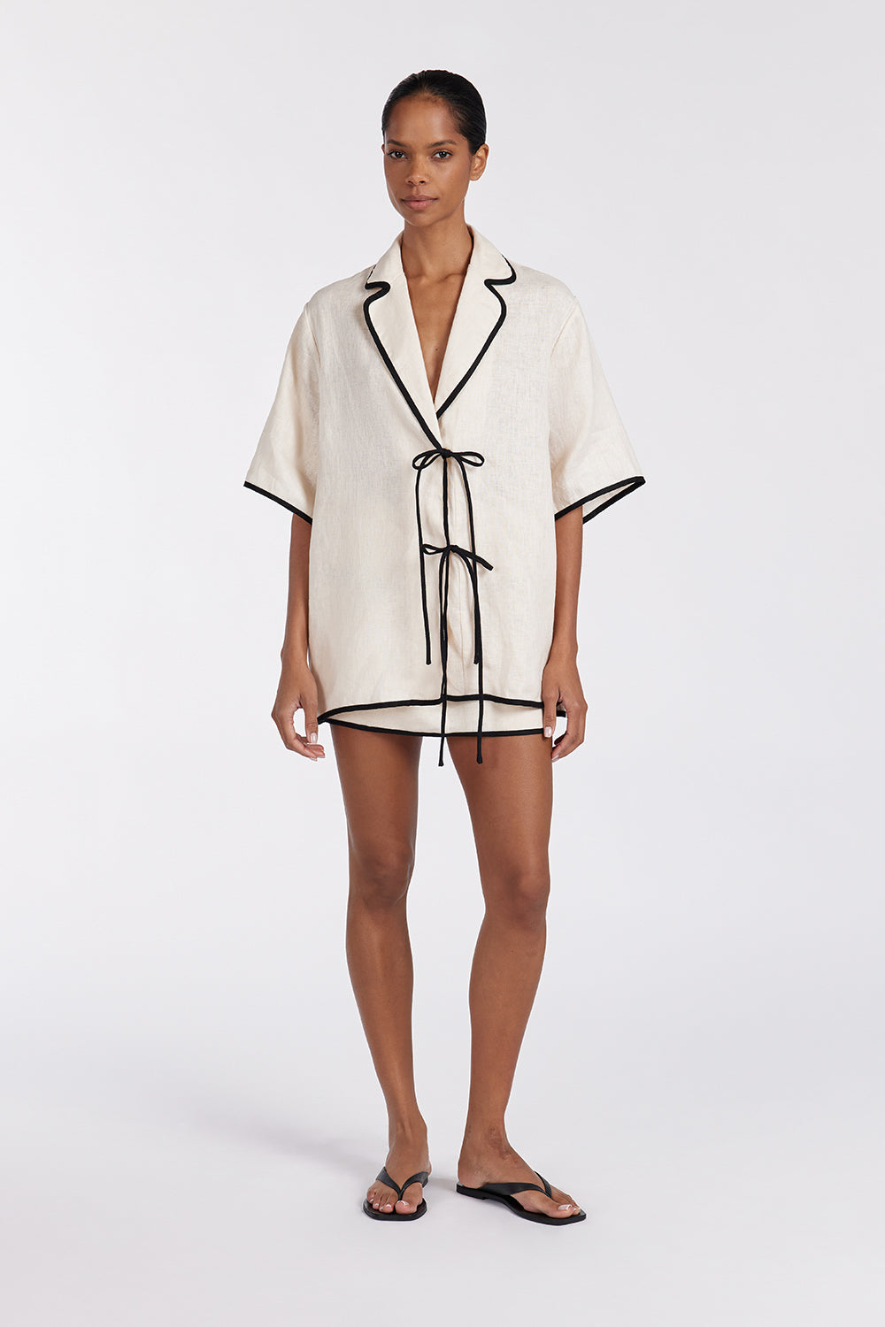 Clara | Set aus leichter Jacke und kurzem Rock