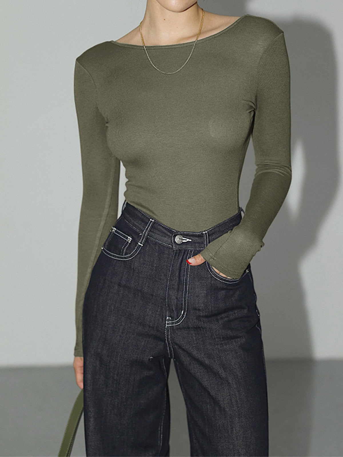 Slim Fit Damen-Bodysuit mit offenem Rücken