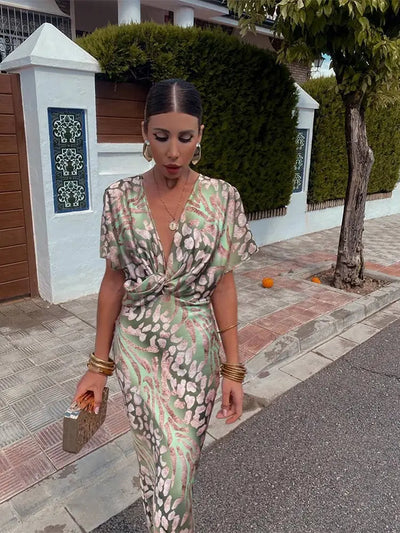 Damen-Wickelkleid mit V-Ausschnitt und verstellbarer Taille