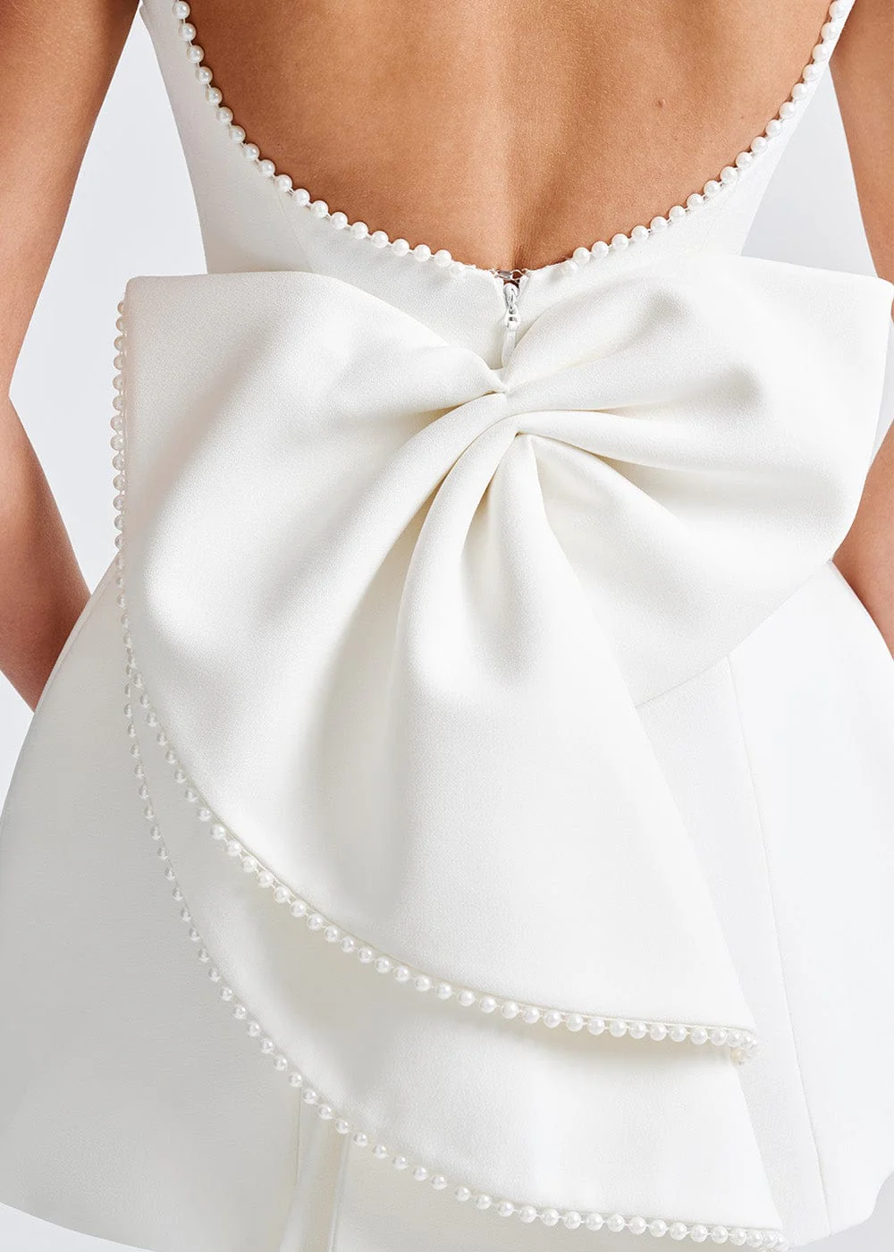 Minikleid für Damen mit Perlendetails, ärmellos, runder Ausschnitt