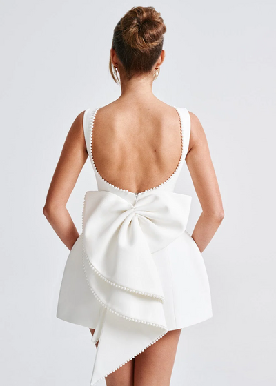 Minikleid für Damen mit Perlendetails, ärmellos, runder Ausschnitt