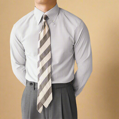 Gestreiftes Herrenhemd - Elegant & Businesstauglich