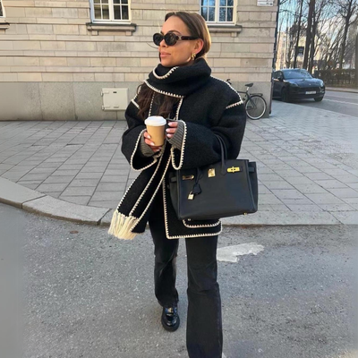 VICTORIA | LUXURIÖSE JACKE MIT KNÖPFEN