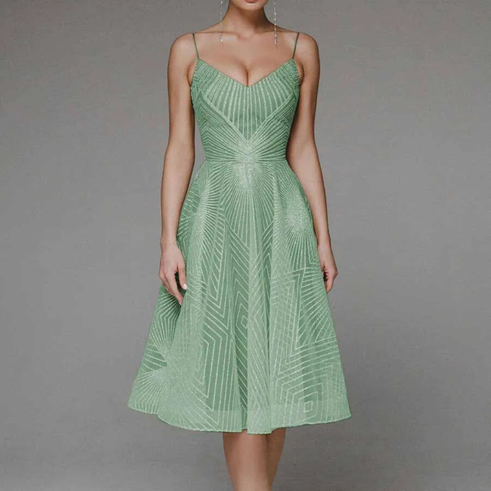 Cynthia - Ein elegantes Abendkleid für Damen