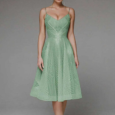 Cynthia - Ein elegantes Abendkleid für Damen