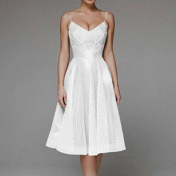 Cynthia - Ein elegantes Abendkleid für Damen