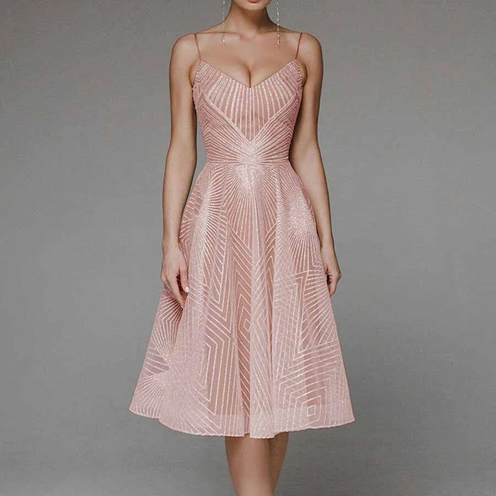Cynthia - Ein elegantes Abendkleid für Damen