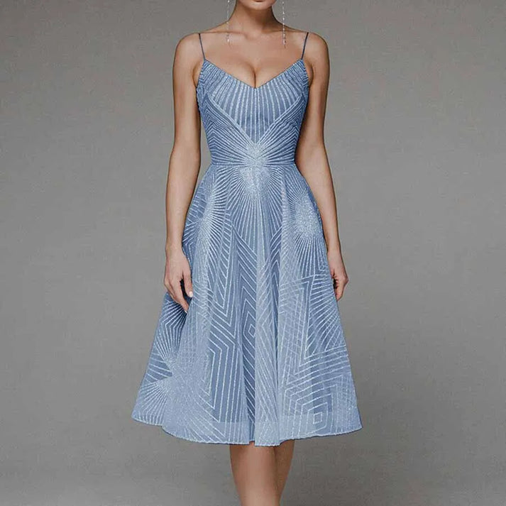Cynthia - Ein elegantes Abendkleid für Damen