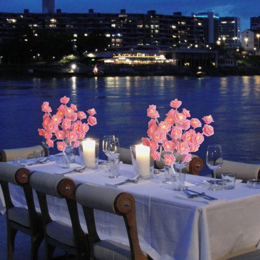 LumiFlower™ – LED-Simulations-Rosen-Tischlampe