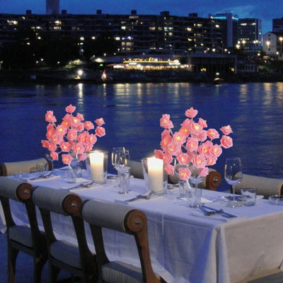 LumiFlower™ – LED-Simulations-Rosen-Tischlampe