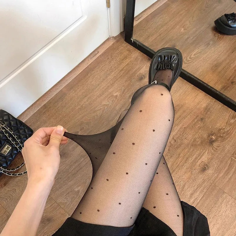 Leah | Modische Strumpfhosen mit Herz und Punktmuster