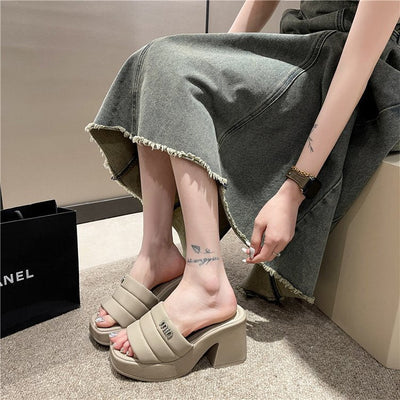 Damen Wedge-Pantoletten mit modischem Blockabsatz und gepolstertem Fußbett Fudus