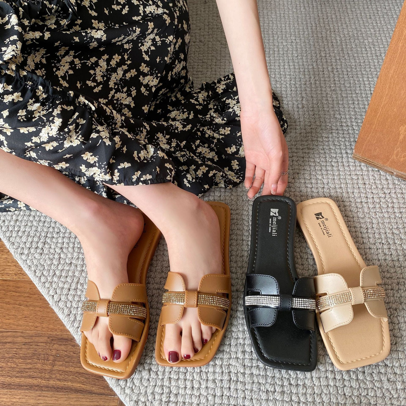 Damen modische Freizeit-Sandalen mit Verzierung Fudus