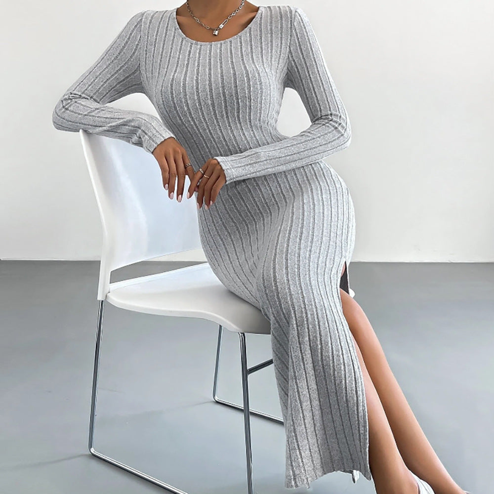 Damen Maxikleid aus feinem Rippstrick mit seitlichem Schlitz und Rundhalsausschnitt Fudus