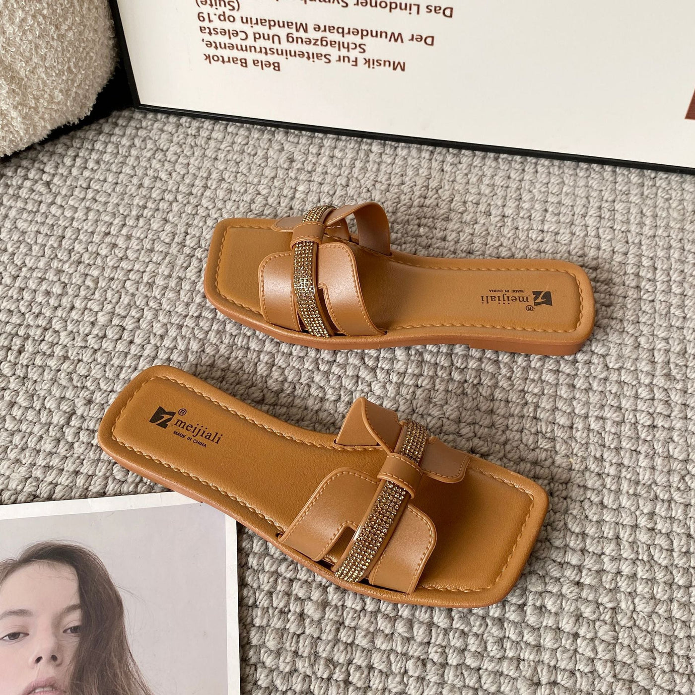 Damen modische Freizeit-Sandalen mit Verzierung Fudus