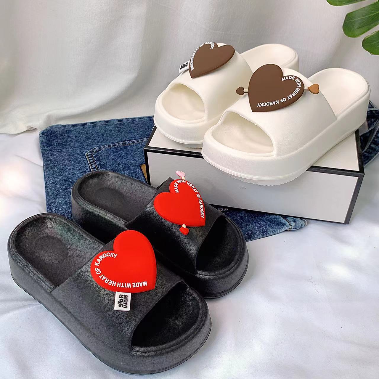 Damen Bequeme Pantoletten mit herzförmigem Design Fudus