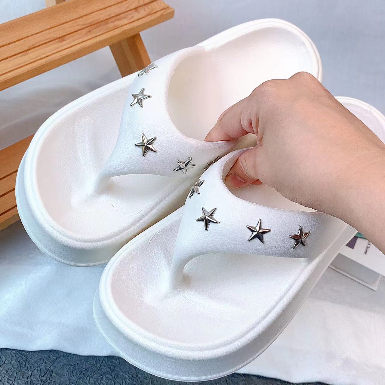 Damen Bequeme Pantoletten mit modischen Sternenapplikationen Fudus