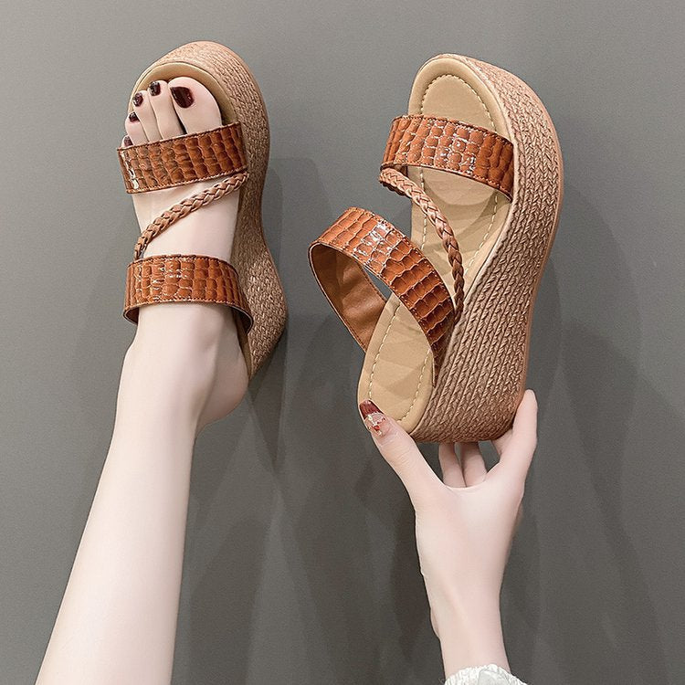 Damen Wedge-Sandalen mit geflochtenem Obermaterial und komfortablem Fußbett Fudus