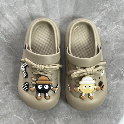 Damen Kreative und verspielte Clogs mit bunten 3D-Accessoires Fudus