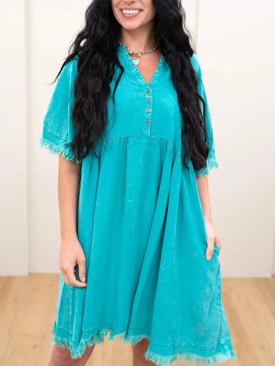 Damen Sommerkleid mit eleganter Knopfleiste und fransigem Saum Fudus