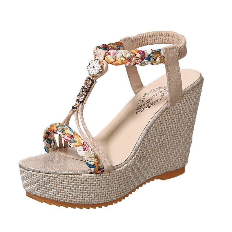 Damen Wedge-Sandalen mit farbenfrohem geflochtenem Riemendesign und komfortablem Fußbett Fudus