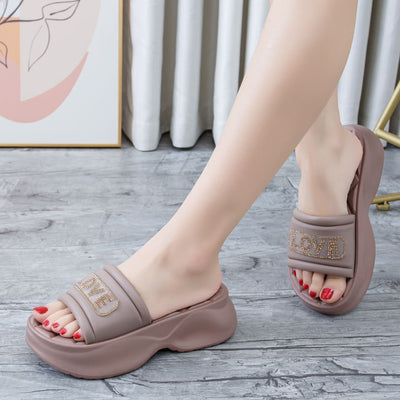Damen Plattform-Slipper mit glitzerndem LOVE-Detail Fudus