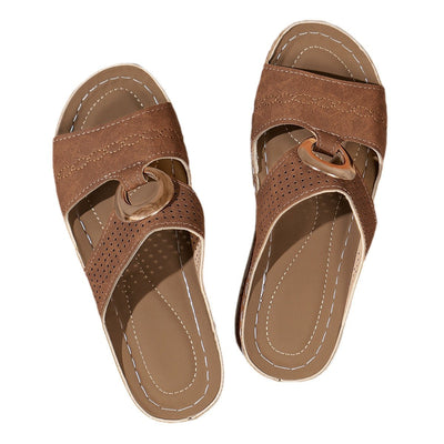 Damen Komfort-Sandalen mit modischem Cut-Out-Design und elegantem Metallelement Fudus